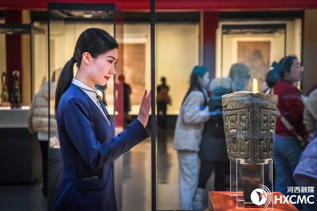 坚守亦是团圆｜新春走基层开元ky棋牌守着文物过大年(图4)